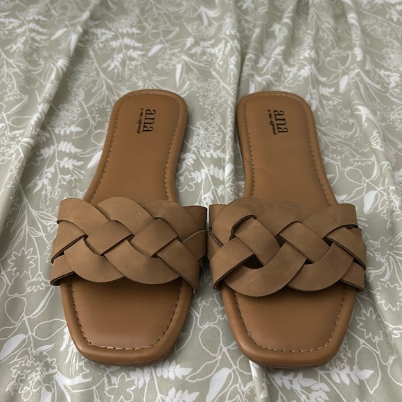 a.n.a Shoes - Brown sandals